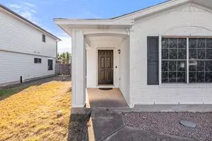 222 Bryant Dr, Bastrop, TX 78602 - Photo 2