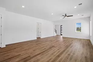 7501 Boyd Hvn Dr, Austin, TX 78744 - Photo 8