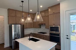 7501 Boyd Hvn Dr, Austin, TX 78744 - Photo 6