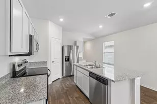 12317 Token Trl, Elgin, TX 78621 - Photo 10