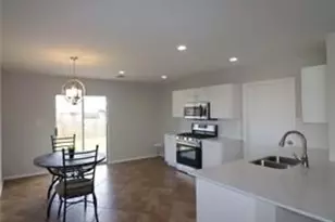 800 Riverway Ln, Leander, TX 78641 - Photo 4