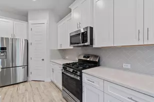 941 Del Raphael Dr, Leander, TX 78641 - Photo 6