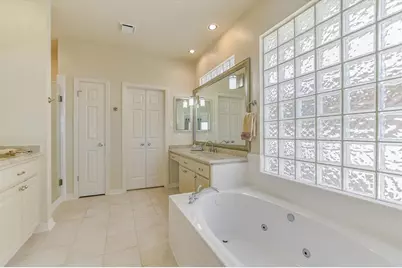 4545 Golf Vista Drive, Austin, TX 78730 - Photo 14