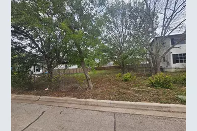 514 San Saba Street, Lockhart, TX 78644 - Photo 4