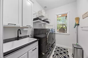 3907 Becker Ave, Austin, TX 78751 - Photo 16