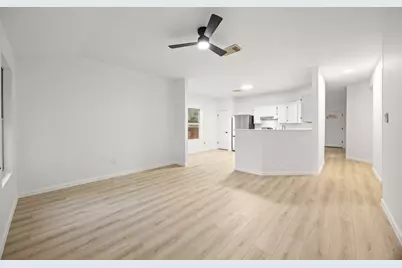 11732 Maybach Drive, Del Valle, TX 78617 - Photo 6