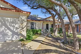 1102 Fossil Cove, Round Rock, TX 78681 - Photo 4