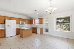 1102 Fossil Cove, Round Rock, TX 78681 - Photo 10