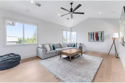 18601 Flying J Boulevard, Spicewood, TX 78669 - Photo 20