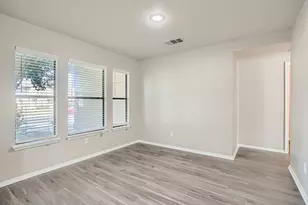 1211 Champion Dr, Round Rock, TX 78664 - Photo 6