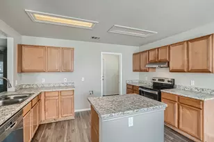 1211 Champion Dr, Round Rock, TX 78664 - Photo 2