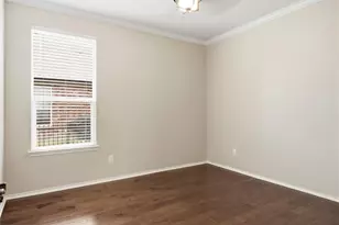 31316 Kingsway Rd, Georgetown, TX 78628 - Photo 14