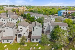 2713 Halcyon Dr, Austin, TX 78702 - Photo 2