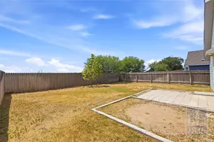 612 Clear Sky Dr, Lockhart, TX 78644 - Photo 22