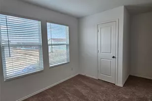 704 Commander Abbott Dr, Jarrell, TX 76537 - Photo 26