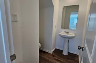 704 Commander Abbott Dr, Jarrell, TX 76537 - Photo 6