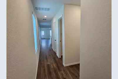 704 Commander Abbott Drive, Jarrell, TX 76537 - Photo 4