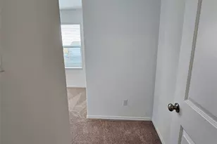 704 Commander Abbott Dr, Jarrell, TX 76537 - Photo 24