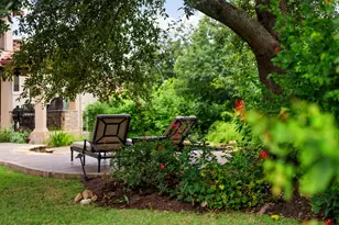 308 Golden Bear Dr, Austin, TX 78738 - Photo 4