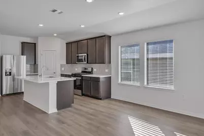 5020 Hazelnut Lane, Del Valle, TX 78617 - Photo 14