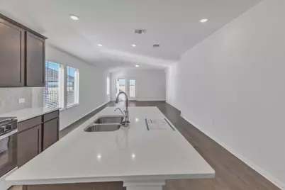 5020 Hazelnut Lane, Del Valle, TX 78617 - Photo 8