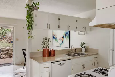 2012 Cody Court, Austin, TX 78704 - Photo 8
