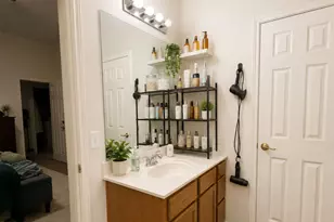 105 Quartz Dr, Jarrell, TX 76537 - Photo 10