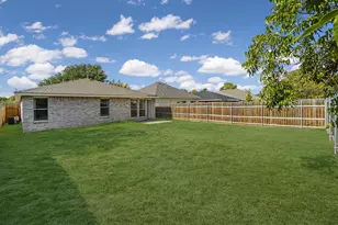 121 Shenandoah Trail, Elgin, TX 78621 - Photo 26