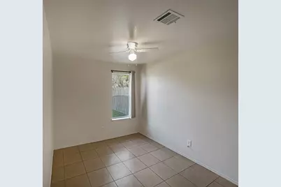 121 Shenandoah Trail, Elgin, TX 78621 - Photo 22