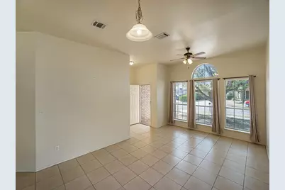 121 Shenandoah Trail, Elgin, TX 78621 - Photo 2