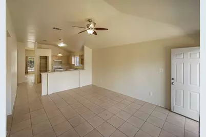 121 Shenandoah Trail, Elgin, TX 78621 - Photo 4