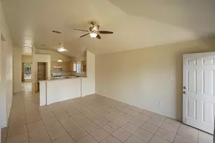 121 Shenandoah Trail, Elgin, TX 78621 - Photo 4