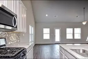 533 Gabrielle Anne Dr, Leander, TX 78641 - Photo 2