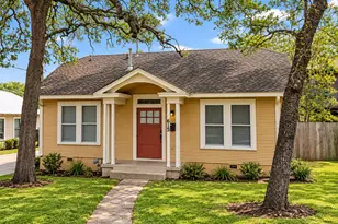 613 W 37th St, Austin, TX 78705 - Photo 1