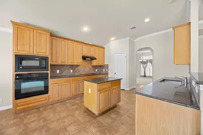 104 S Buckboard, Liberty Hill, TX 78642 - Photo 10