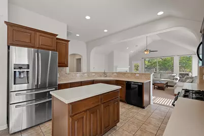 2221 Village View Loop, Pflugerville, TX 78660 - Photo 10