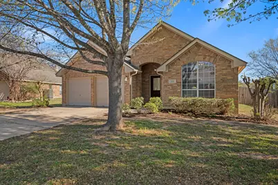 2221 Village View Loop, Pflugerville, TX 78660 - Photo 2