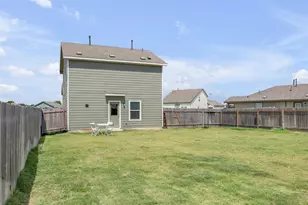 2406 Windrow Ln, Lockhart, TX 78644 - Photo 24