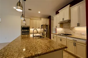 239 Bamberger Ave, New Braunfels, TX 78132 - Photo 10