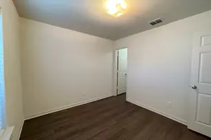 113 Robertson Ln, Jarrell, TX 76537 - Photo 30