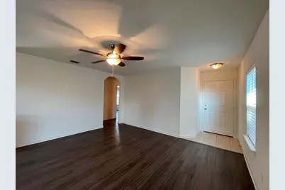 113 Robertson Lane, Jarrell, TX 76537 - Photo 4