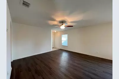 113 Robertson Lane, Jarrell, TX 76537 - Photo 6
