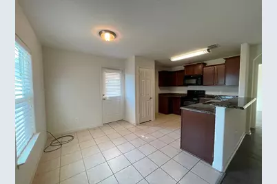113 Robertson Lane, Jarrell, TX 76537 - Photo 10