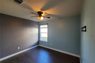 204 Phillips St, Hutto, TX 78634 - Photo 4