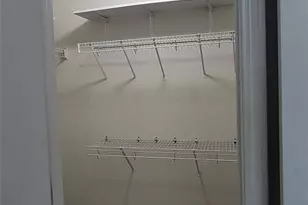 204 Phillips St, Hutto, TX 78634 - Photo 6