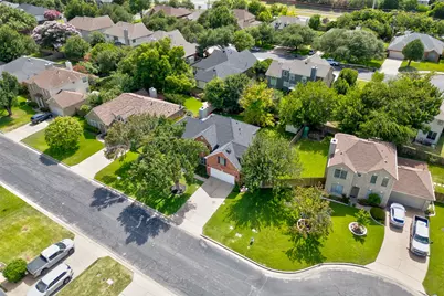 306 Thunderbay Drive, Georgetown, TX 78626 - Photo 32