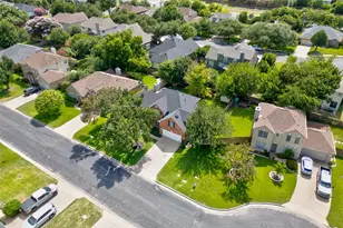 306 Thunderbay Dr, Georgetown, TX 78626 - Photo 32