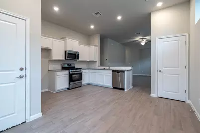 2800 Joe Dimaggio Boulevard #51, Round Rock, TX 78665 - Photo 8