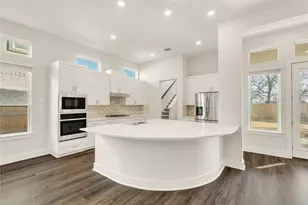 2216 Bellisa Vis Dr, Leander, TX 78641 - Photo 10