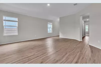 240 Madrid, Kyle, TX 78640 - Photo 8